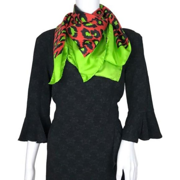 Gucci Women’s Prominent Logo Leopard Print Silk Luxury Scarf Green Multi DM1 - Picture 3 of 7